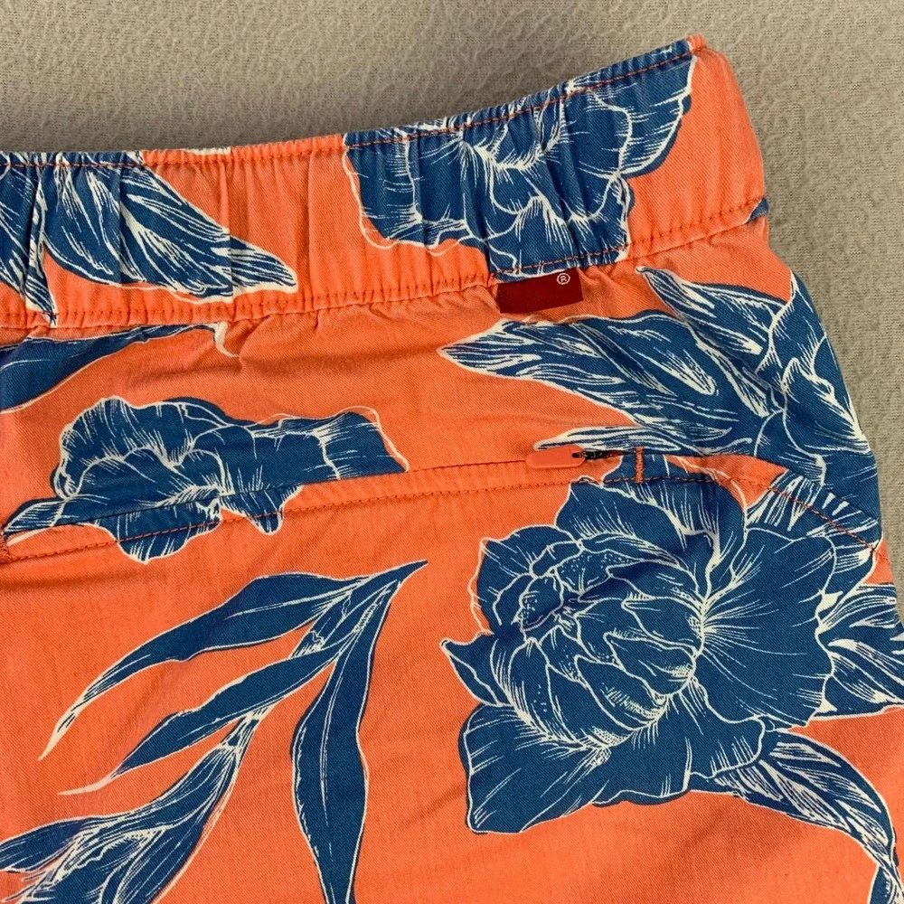 Levi's Floral Belted Shorts Mens XL Orange Blue Casual Outdoor Vacation Hiking